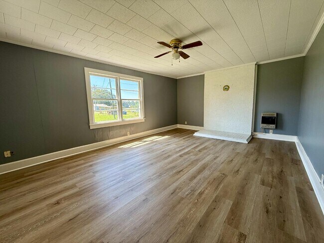 Foto del edificio - 5885 Sardis Rd