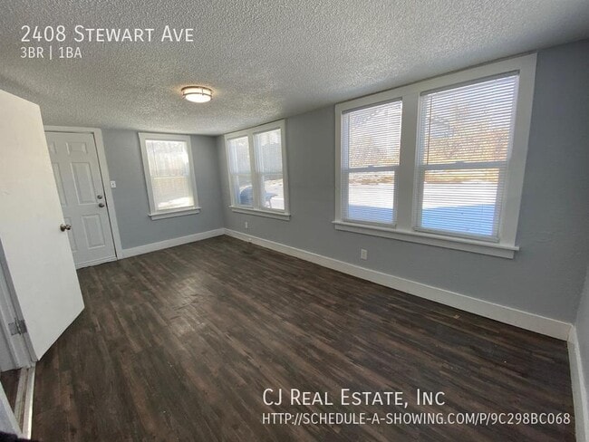 Building Photo - 2408 Stewart Ave