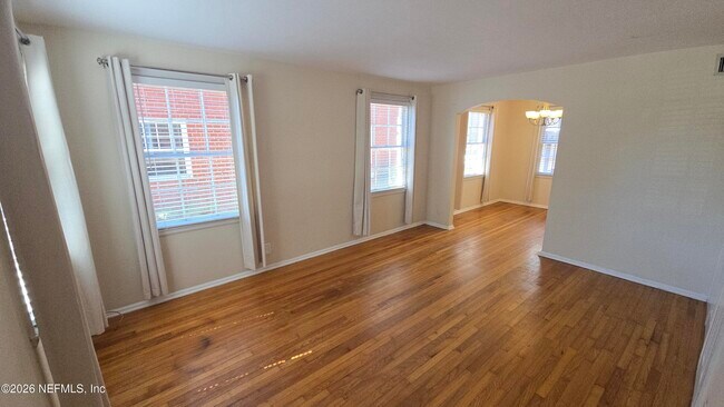 Foto del edificio - 3665 St Johns Ave