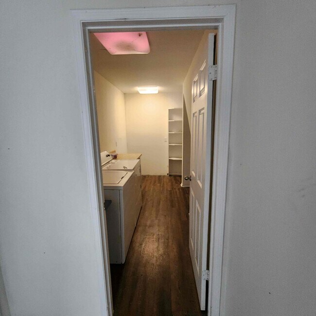 Foto del edificio - 1603 S Austin Ave