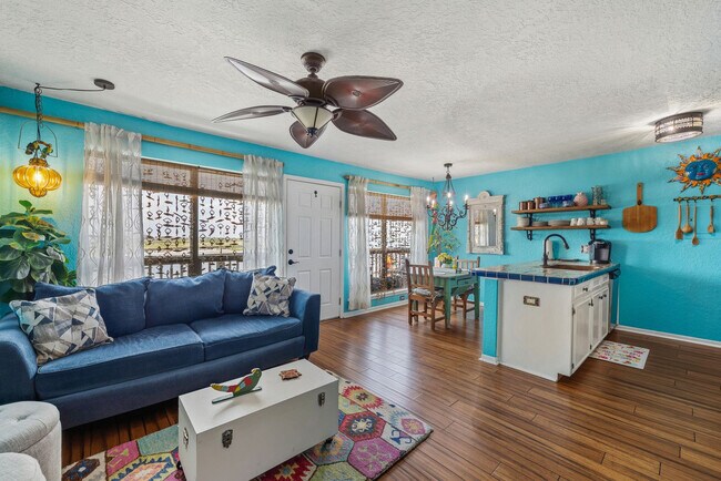 Foto del edificio - 15209 Leeward Dr