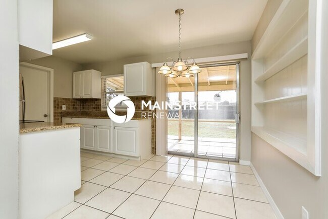 Foto del edificio - 3 Bedroom Pet-Friendly Home in ORLANDO, FL with Main Street Renewal