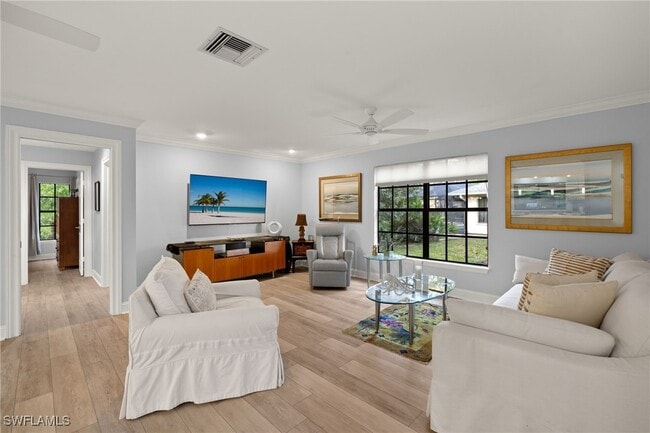 Building Photo - 2259 Queens Way