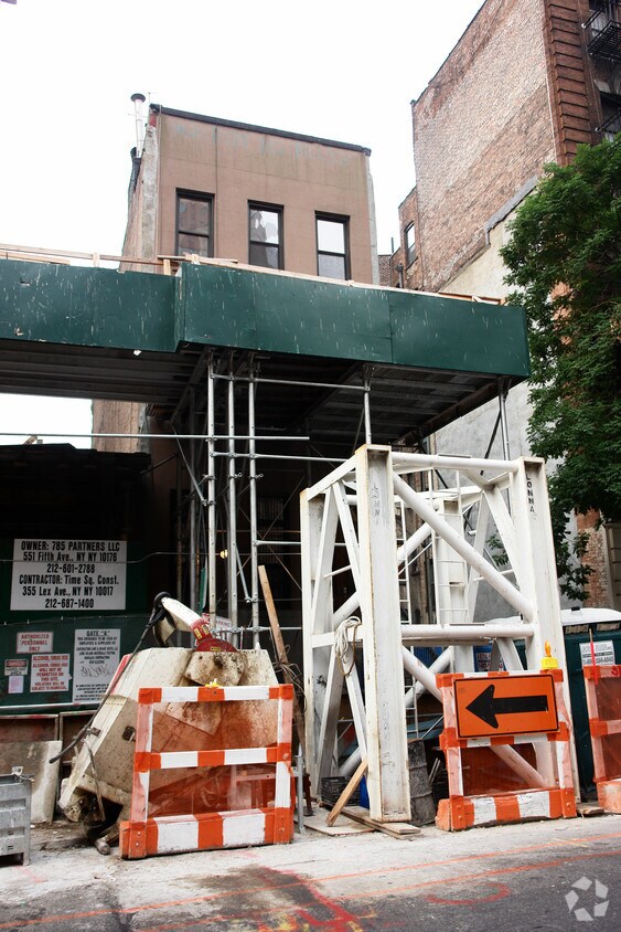 Building Photo - 308 W 48th St