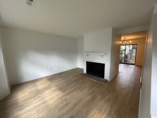 Building Photo - 1850 Charles Ct