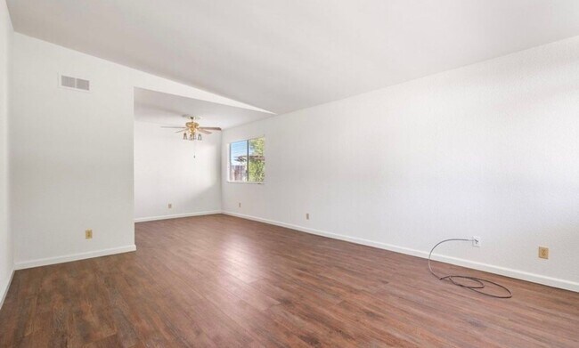 Foto del edificio - 2 bedroom 2 bath