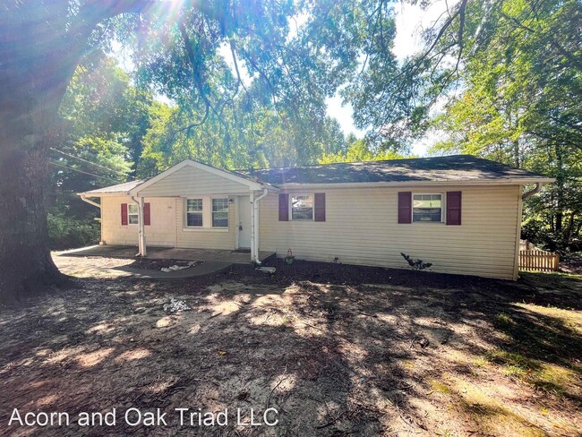 Building Photo - 4 br, 2 bath House - 1700 Old Hollow Road