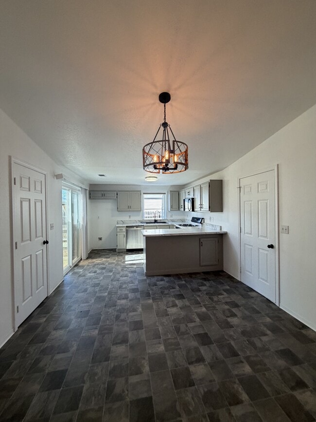 Building Photo - 7821 Laura Ln