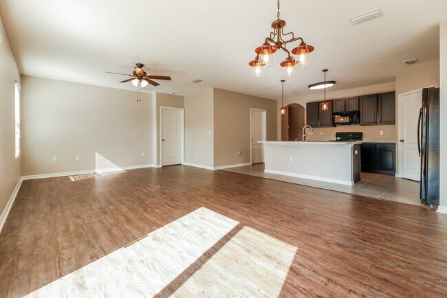 Building Photo - 4255 Bramblewood Loop
