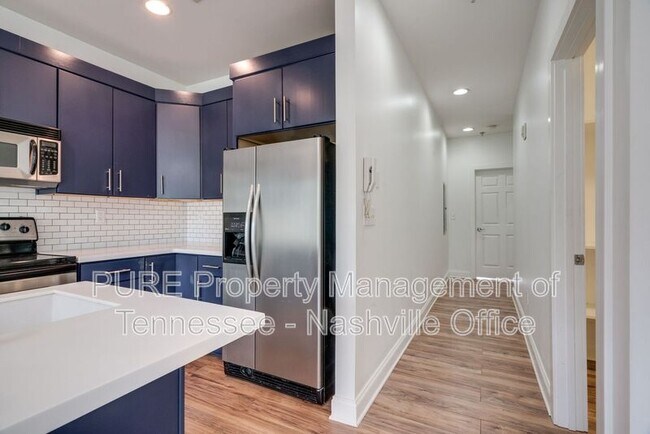 Building Photo - 760 Wedgewood Park
