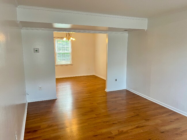 Foto del edificio - 918 Sherwood Ct