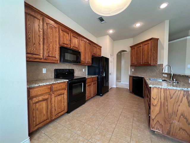 Building Photo - 1212 Red Dr