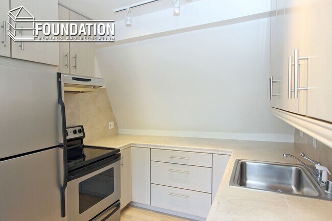 Foto del edificio - 1 br, 1 bath House - 105 3rd Street #4