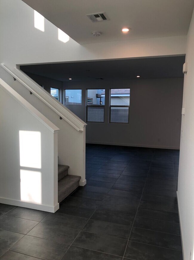 Foto del edificio - 2521 Spergola St