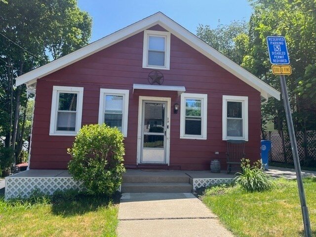 Primary Photo - 29 Copley Ave