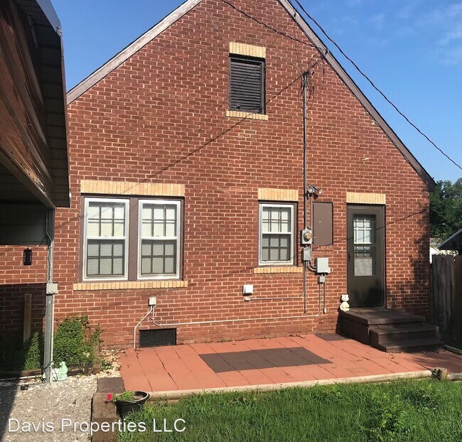 Building Photo - 2 br, 1 bath House - 701 N West Street