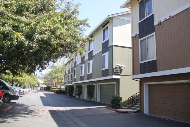 Foto del edificio - 2567 Easton Ln