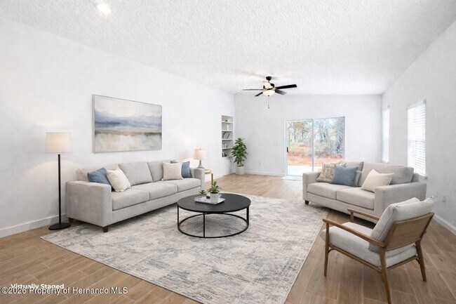 Foto del edificio - 2464 Fairview Rd