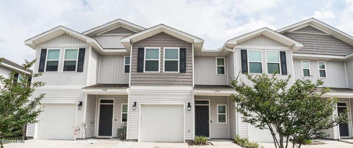 Foto principal - 5944 Callaway Cir