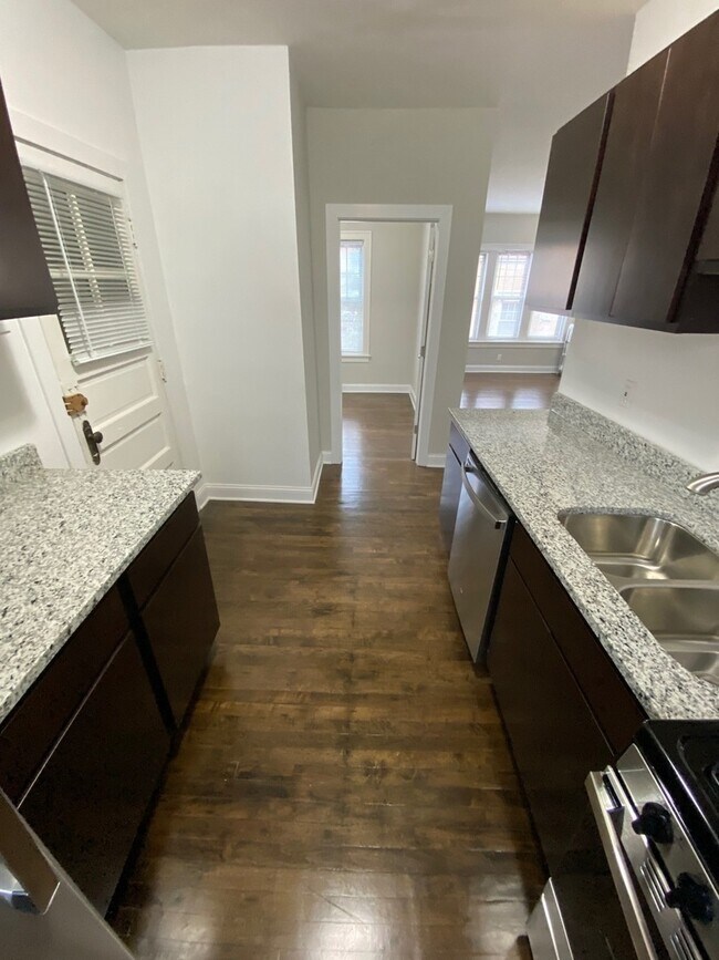 732 Reba Pl Unit C1, Evanston, IL 60202 Condo for Rent in Evanston