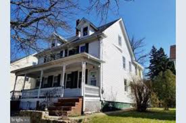 Building Photo - 221 Pine Street LLC