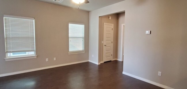 Building Photo - 2200 Camino Del Plaza Ln