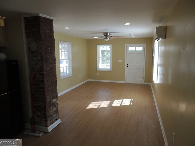 Foto del edificio - 5168 Avery St SW