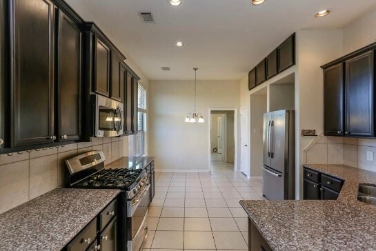 Foto del edificio - 16839 Kilgarth Dr