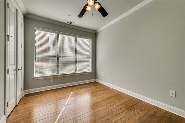 Foto del edificio - 4432 Bowser Ave