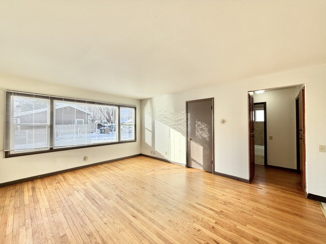 Foto del edificio - 2113 Lake Point Dr