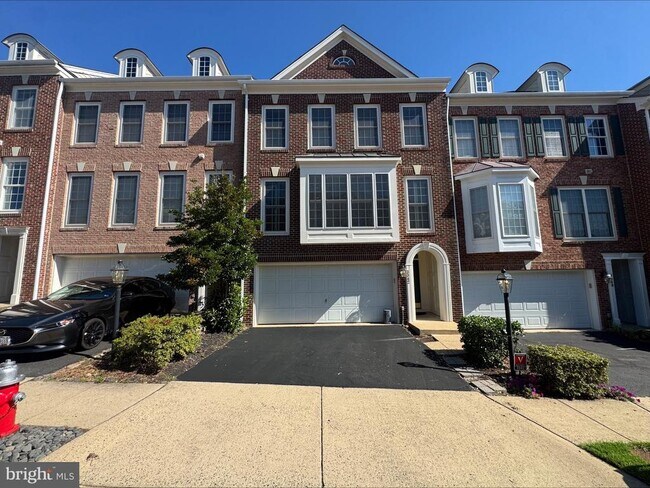 Building Photo - 3342 Wilton Crest Ct
