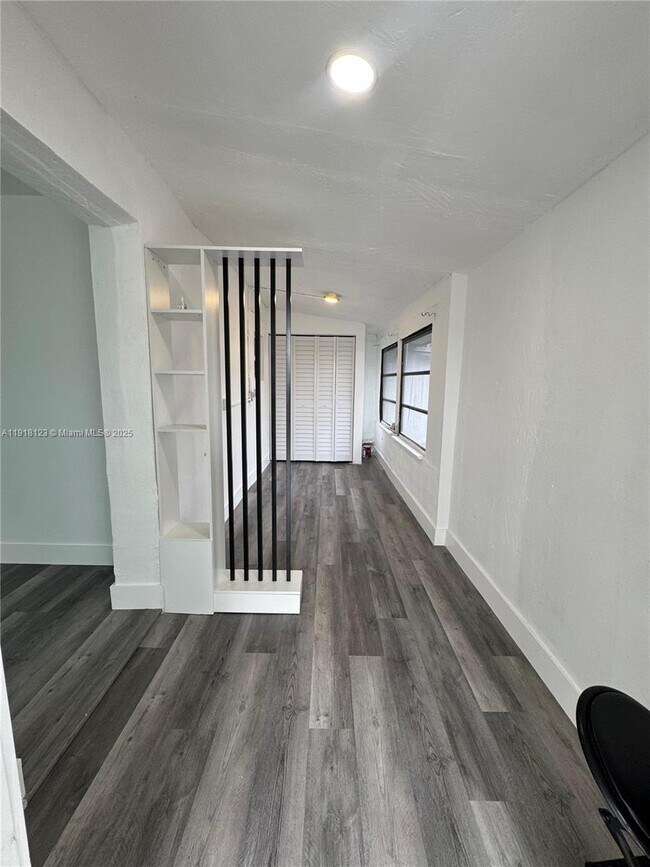 Foto del edificio - 5611 SW 38th St