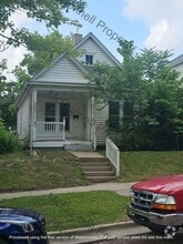 Building Photo - 2833 8th Ave