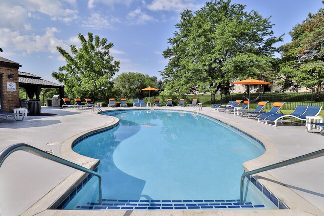 Building Photo - West Grove on the Lake