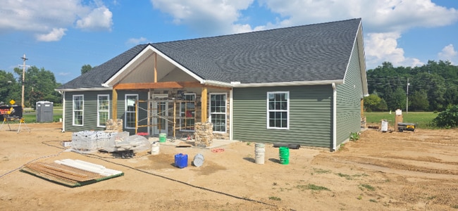 Building Photo - 2975 E Valley Rd