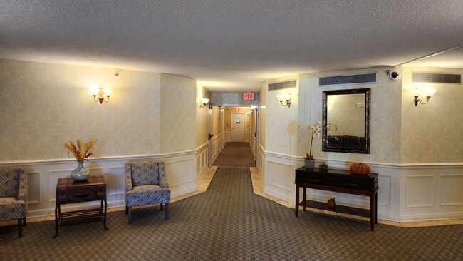 Foto del edificio - 470 Fawell Blvd