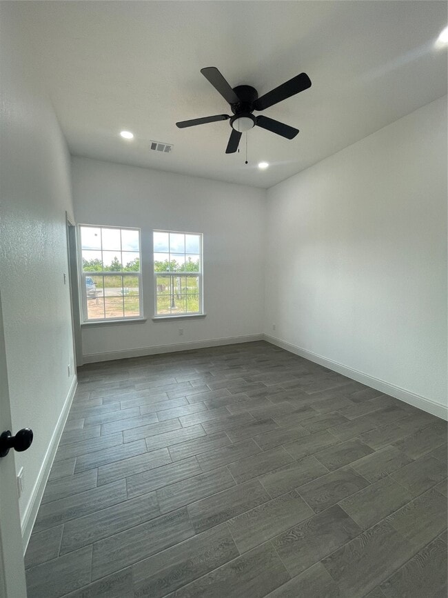 Foto del edificio - 1610 Rd 5729