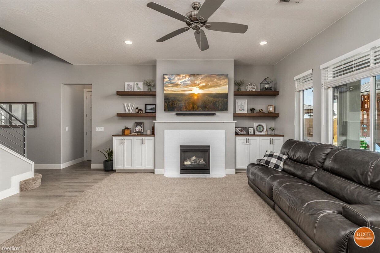 Foto principal - 5 br, 4.5 bath House - 2903 Sycamore Lane