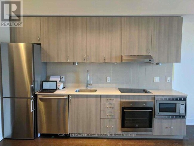Building Photo - 7-317 Kenaston Gardens