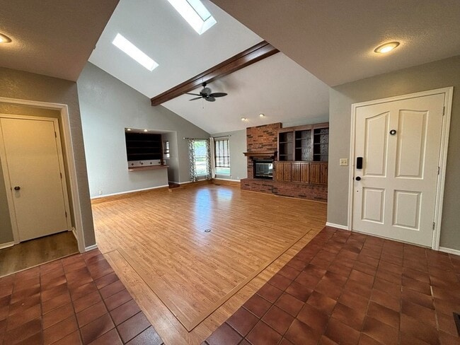 Building Photo - 1302 Briar Creek Rd