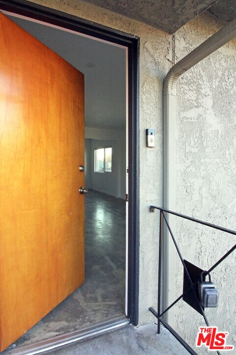 Foto del edificio - 4110 Division Pl