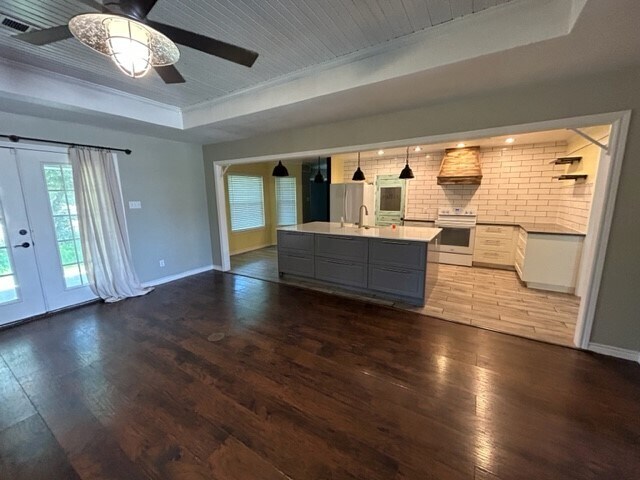 Foto del edificio - 1688 W Tate Ave