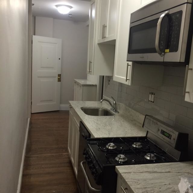 Foto del edificio - Cozy Studio on Westland Ave.,