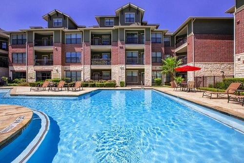 Foto principal - 9741 N Lake Creek Pkwy