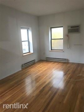 Foto del edificio - 3 br, 1 bath Apartment - 232 Hudson St Apt 3A