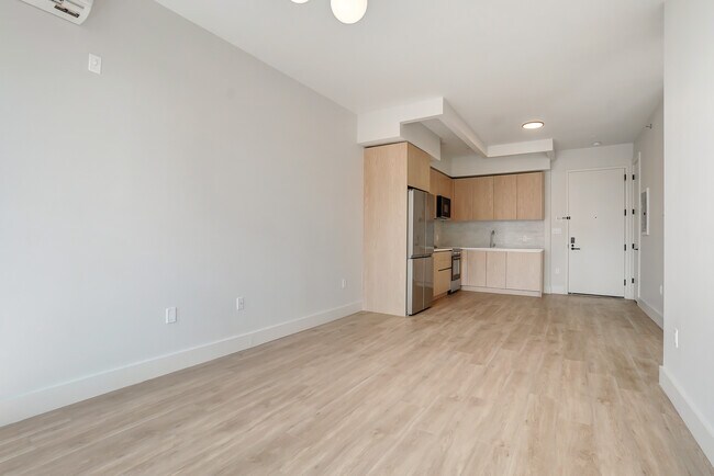 Building Photo - 11 Herkimer St