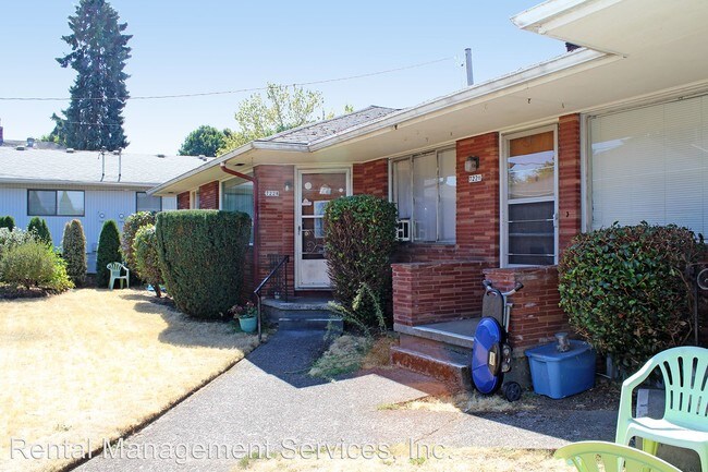 Building Photo - 7224 NE Broadway St