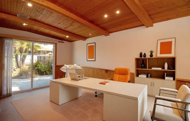Building Photo - For Rent – Move-In Ready Gem with Modern U...