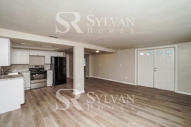 Foto del edificio - Lease today! No extra charge for contentme...