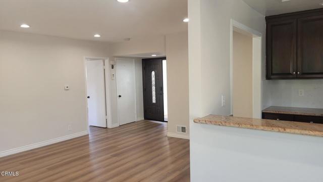 Foto del edificio - 981 Moonbeam Dr